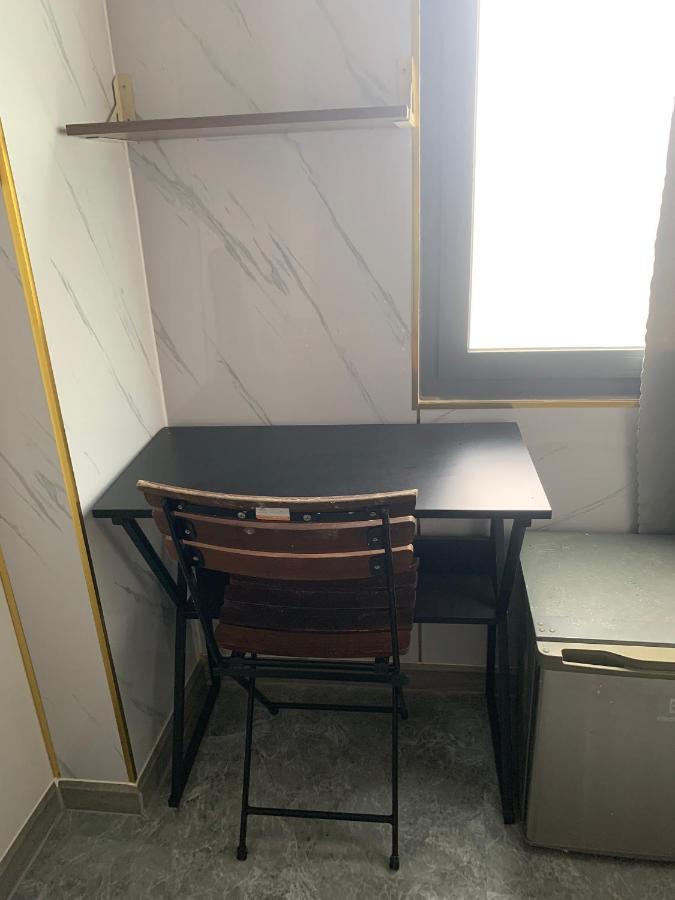 Homestay 26 Nguyen Van Lac Ho Či Minovo Město Exteriér fotografie